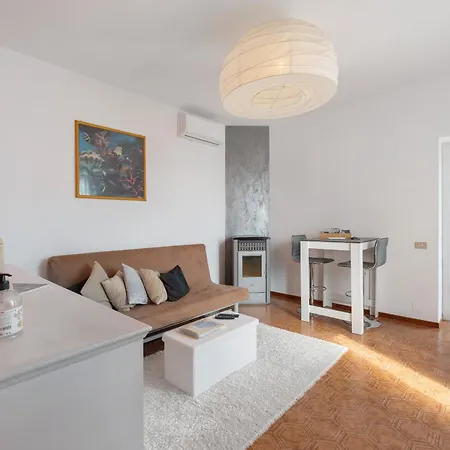 Panoramica In Мольтрасио